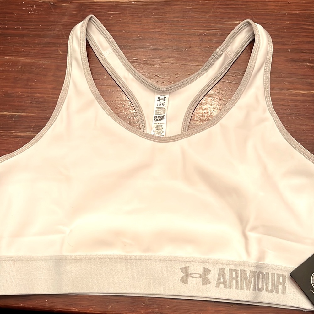 Brand new Under Armour comfortable sports bra